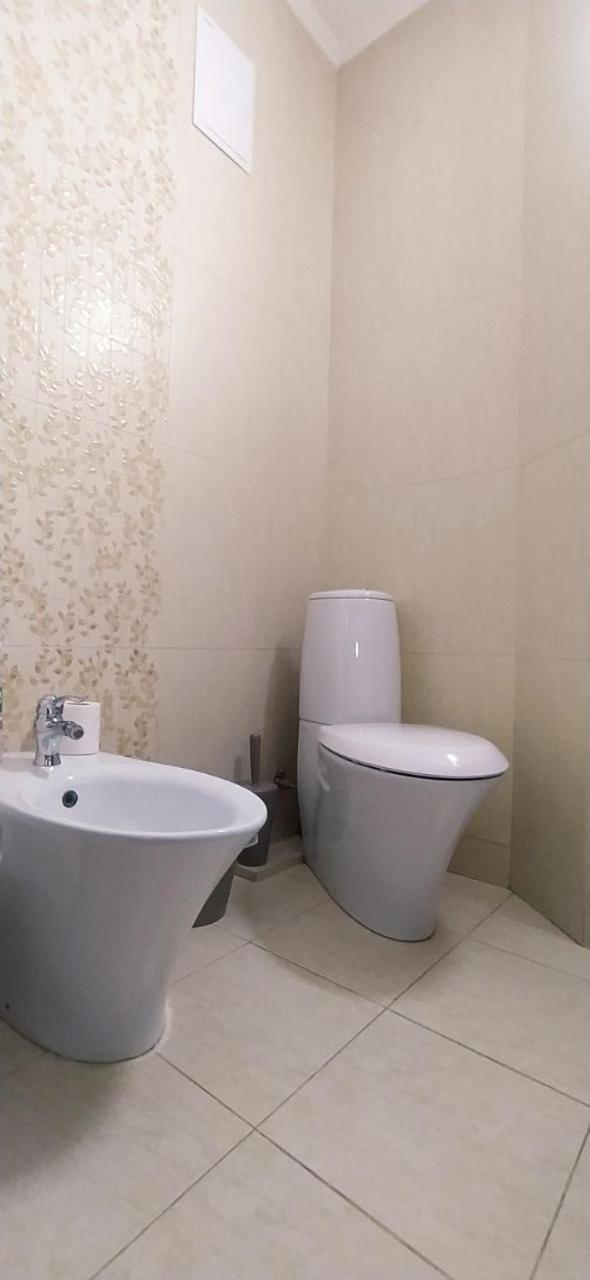 Апартаменты Центр Крещатик Kyiv Exterior foto
